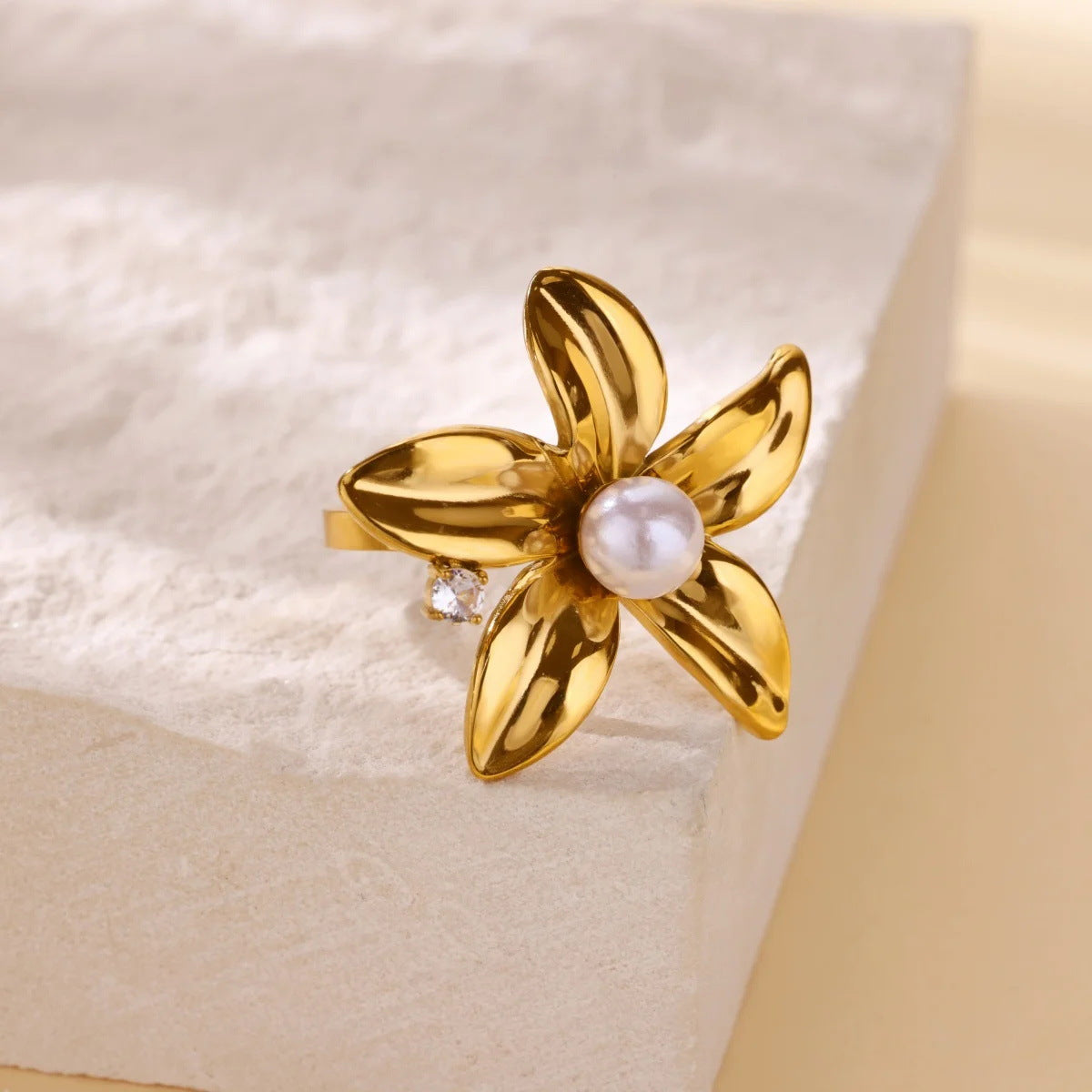 Flower Zircon Geometric Ring