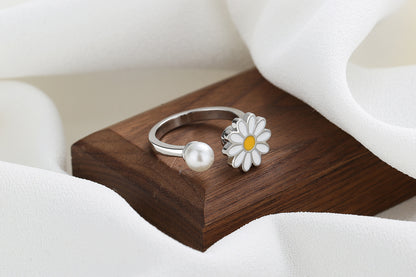 Spinner Fidget Ring | White Daisy | Silver | Gift | Worry | Jewellery | Mindfulness | | Meditation | Flower | Spinning | Worry