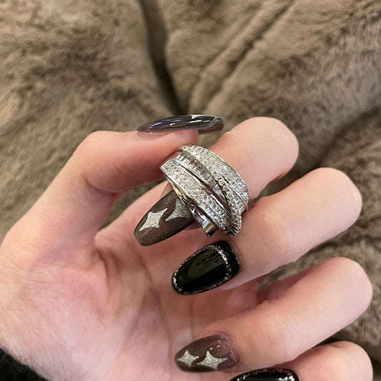 Retro cross-shaped hollowed-out ring with adjustable size adjustment function